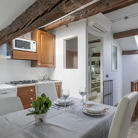 Nice Lovely Attic For 4 Person With Wifi - A/C-2